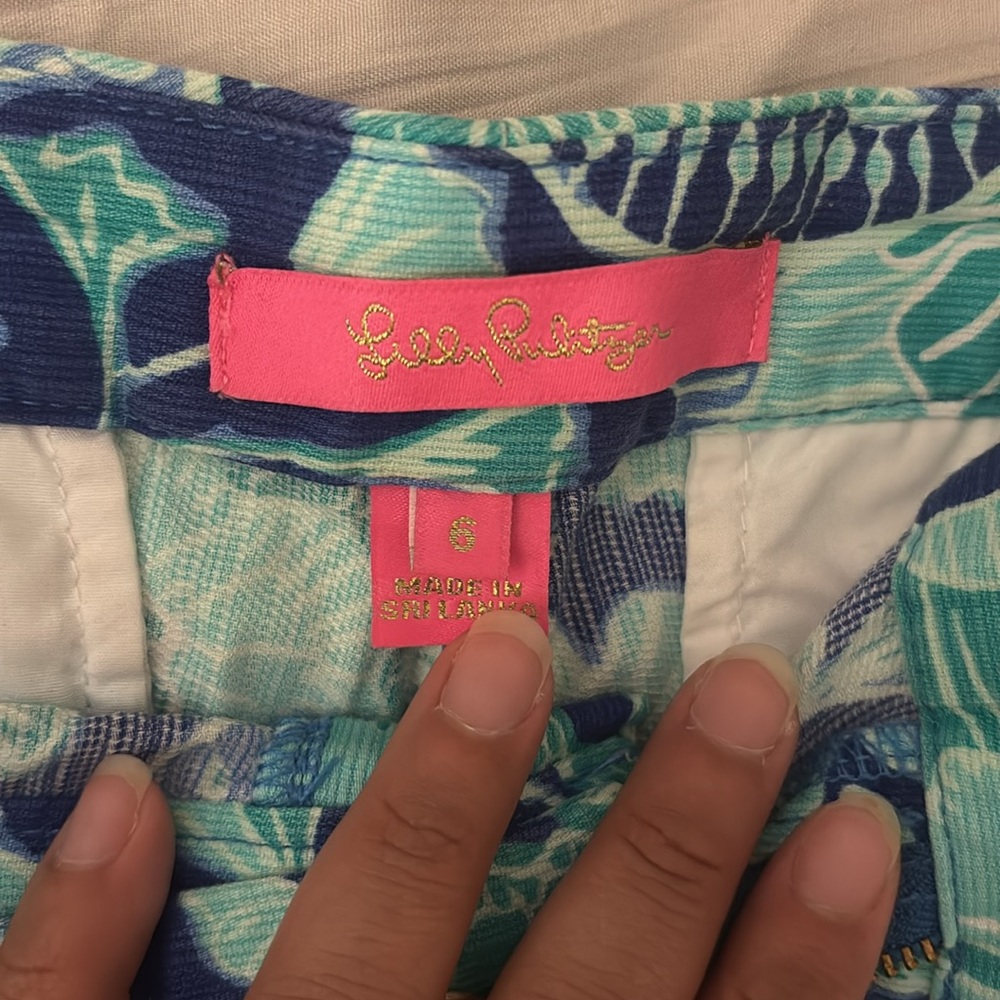 Lilly Pulitzer shorts - Picture 2 of 4